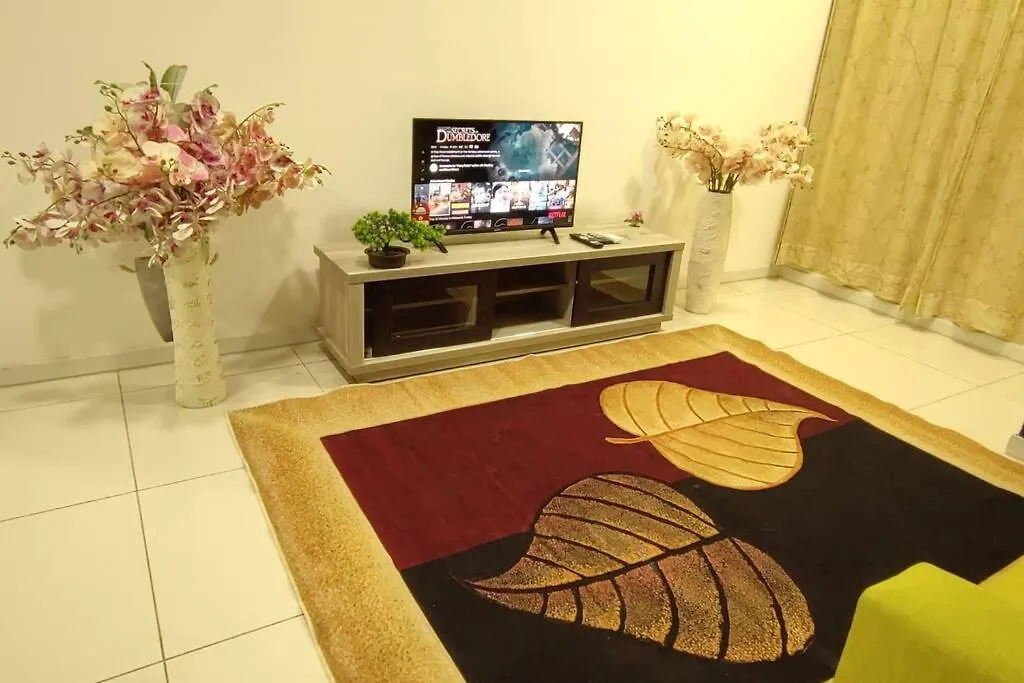 Hza1315- Selfcheck-In-Wifi- Parking- Pool- Klia, 7102 Apartment Kampong Melot Malaysia